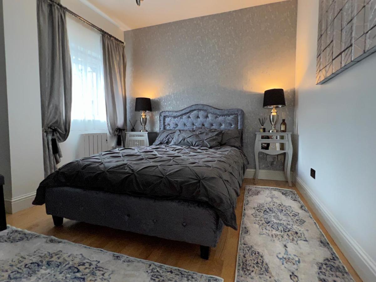 Lovely Apartment In Cork Esterno foto