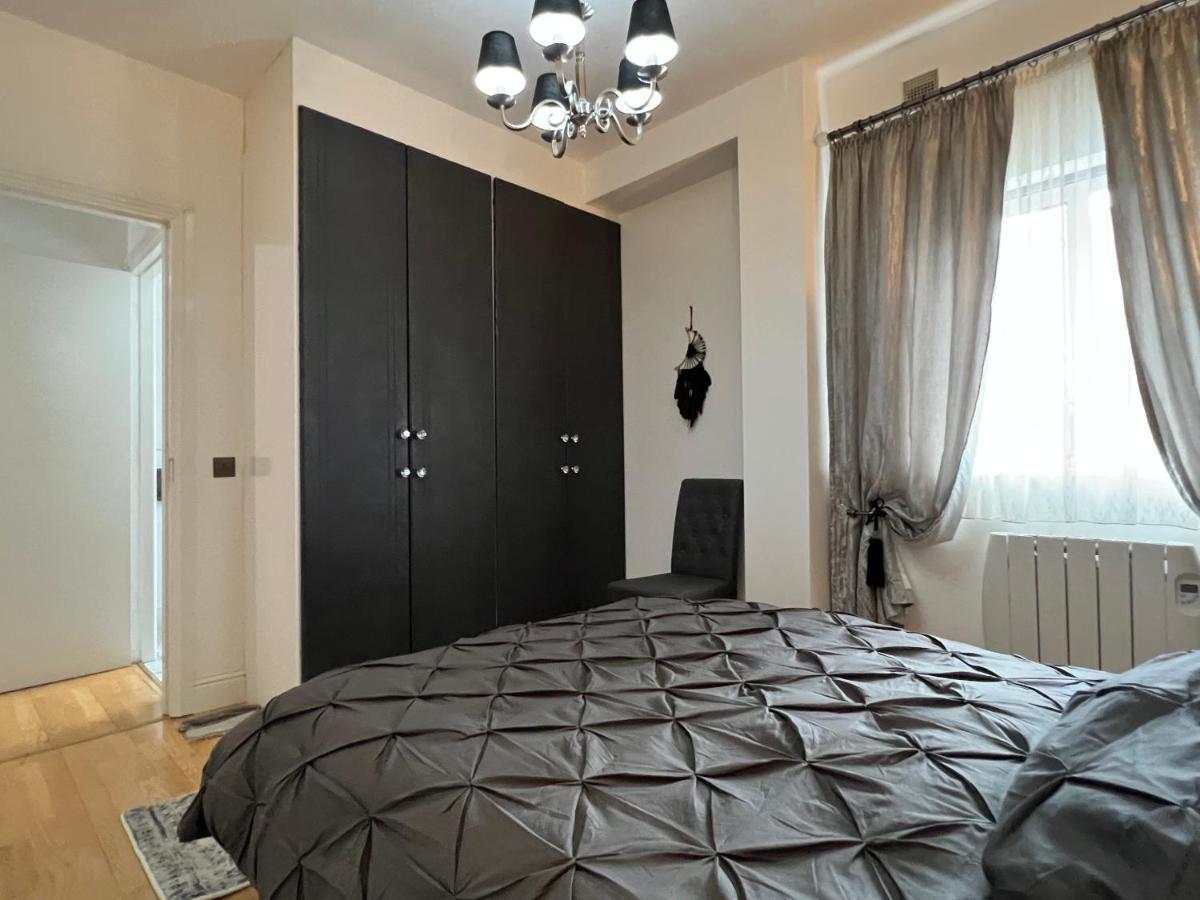 Lovely Apartment In Cork Esterno foto