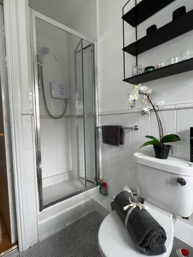 Lovely Apartment In Cork Esterno foto