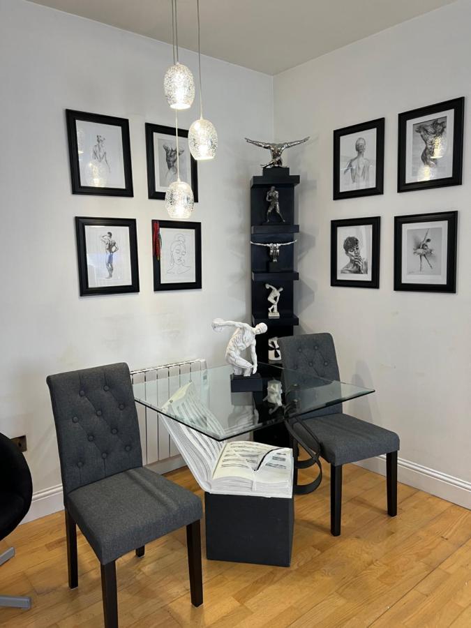 Lovely Apartment In Cork Esterno foto