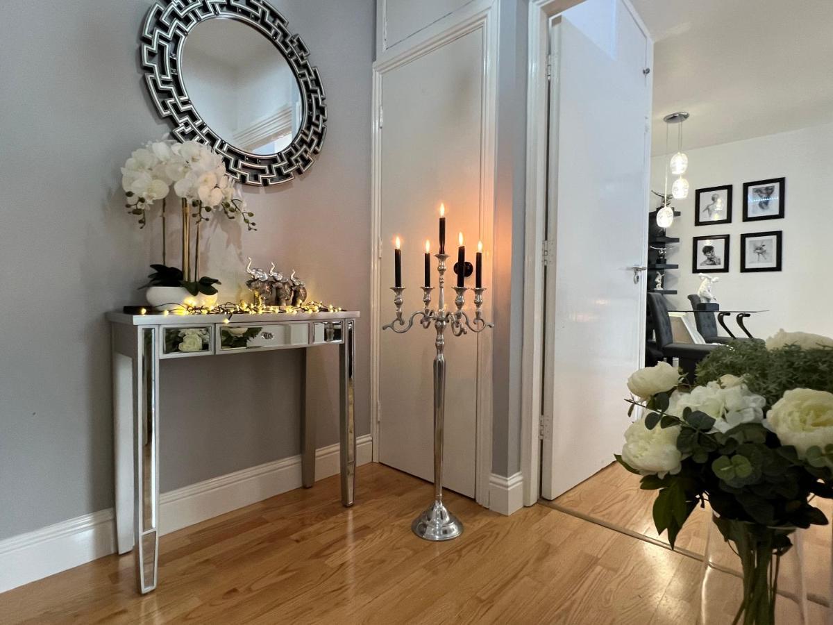 Lovely Apartment In Cork Esterno foto