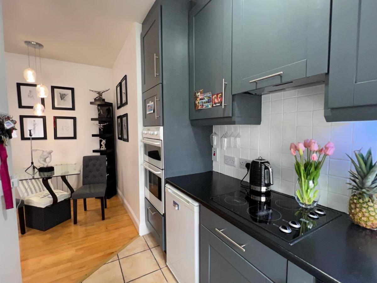 Lovely Apartment In Cork Esterno foto